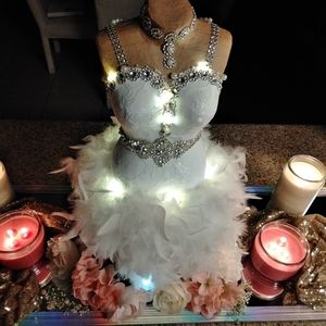 Mannequin Bridal Centerpiece